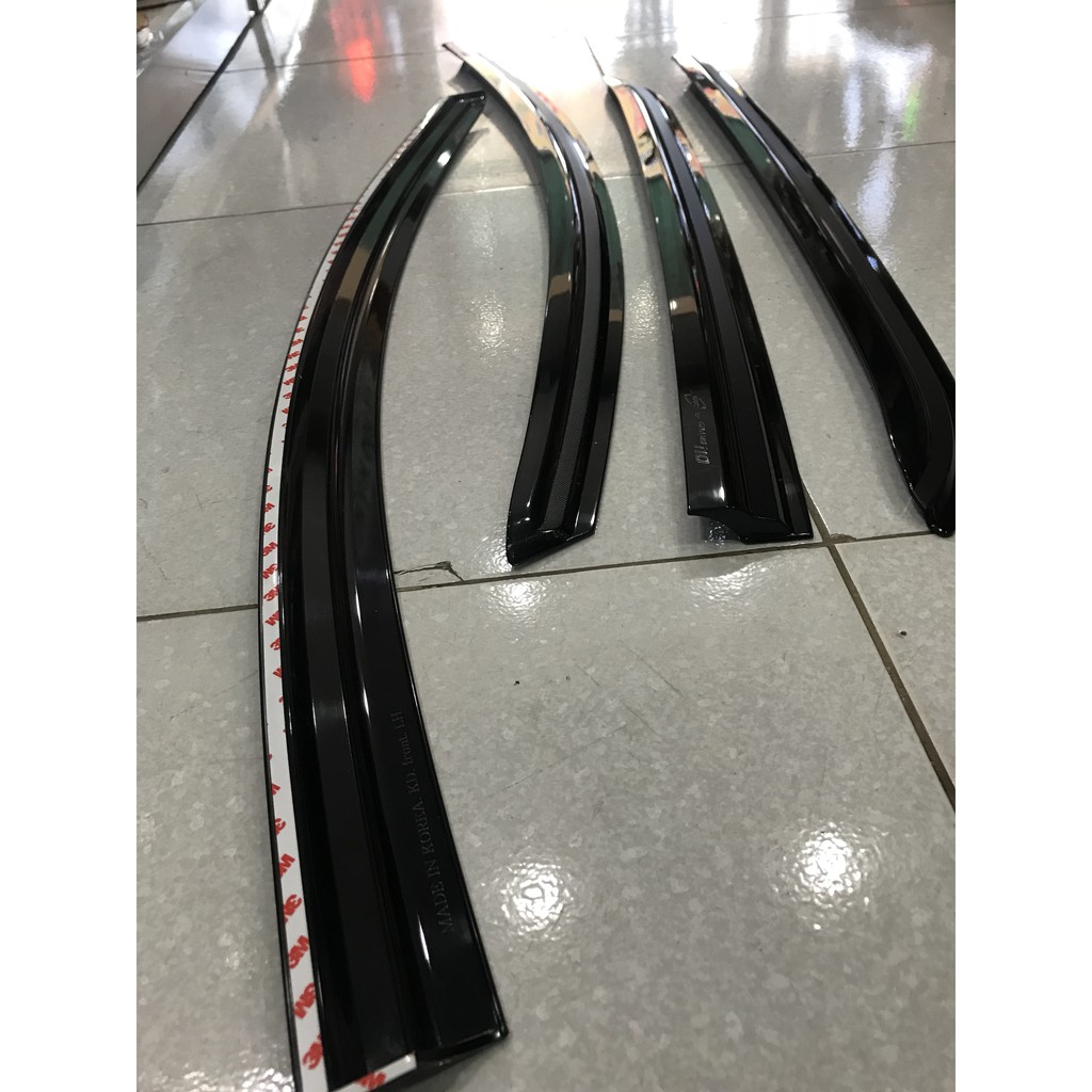 Vè che mưa toyota innova nhựa đen 2016 - 2021