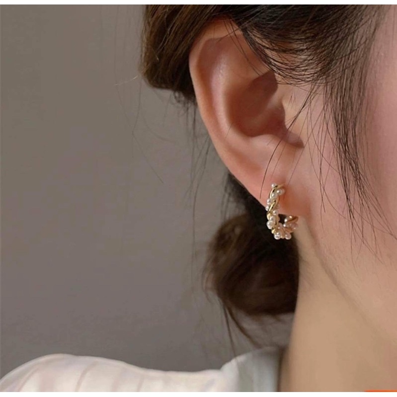 Bông tai khoen đính ngọc trai nhân tạo