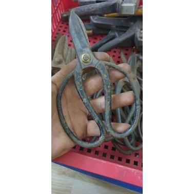 Kéo nhật bãi chưa vệ sinh