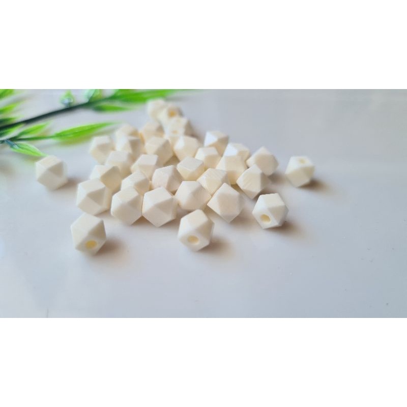 Bi xương bát giác độ chân lồng khuyên, chòe đất