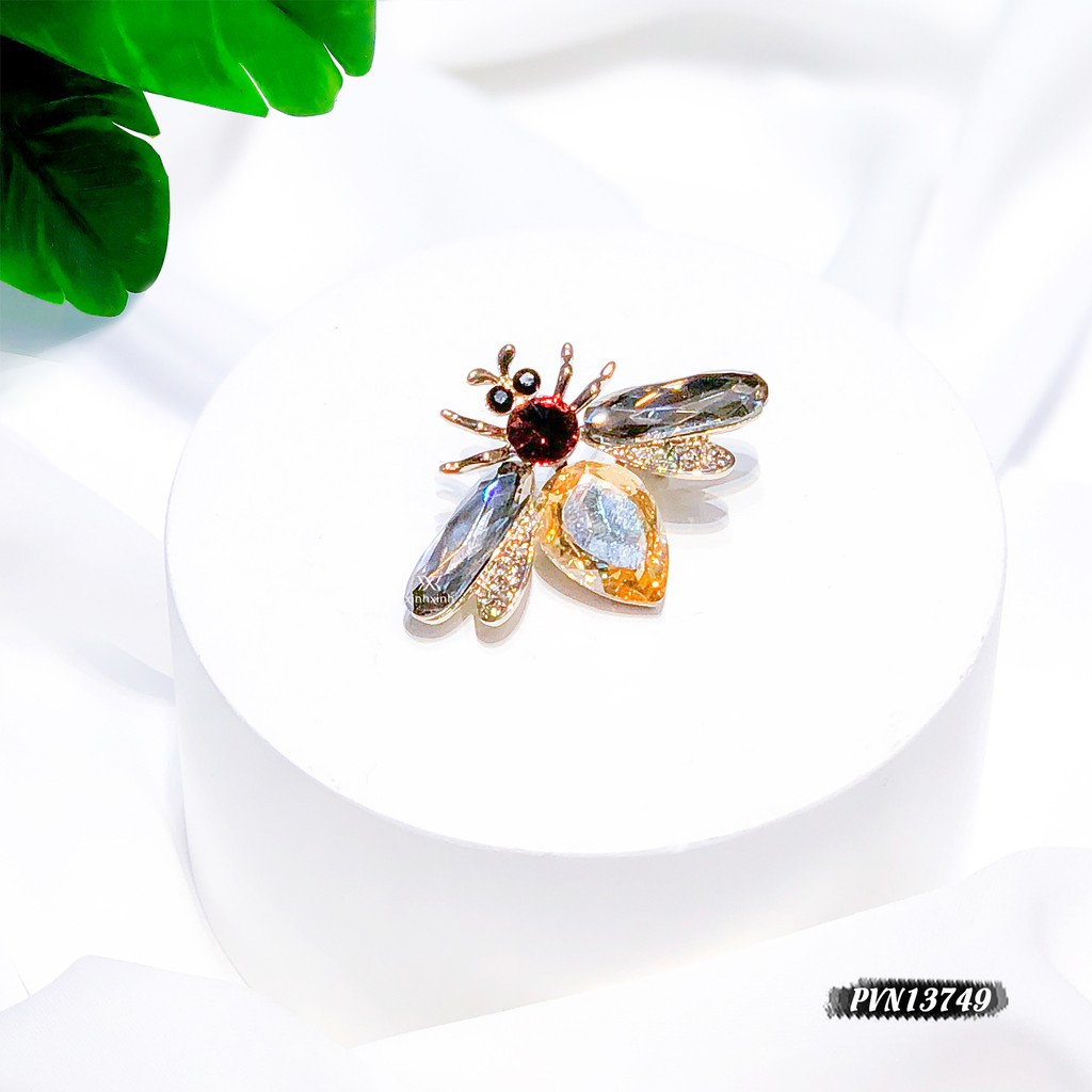 Tag cài áo hình ong thời trang - Xinh Xinh Accessories