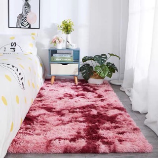 Thảm trải chân giường . Kê bàn ghế phòng ngủ trang trí nhà cửa siêu xinh