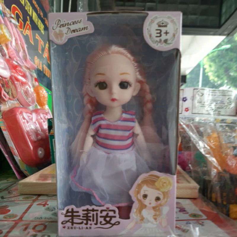 búp bê nhật