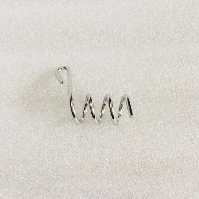 Pát Giữ Dây Dầu Lò Xo Inox, Inox Xi Titan Gắn Mọi Loại Xe