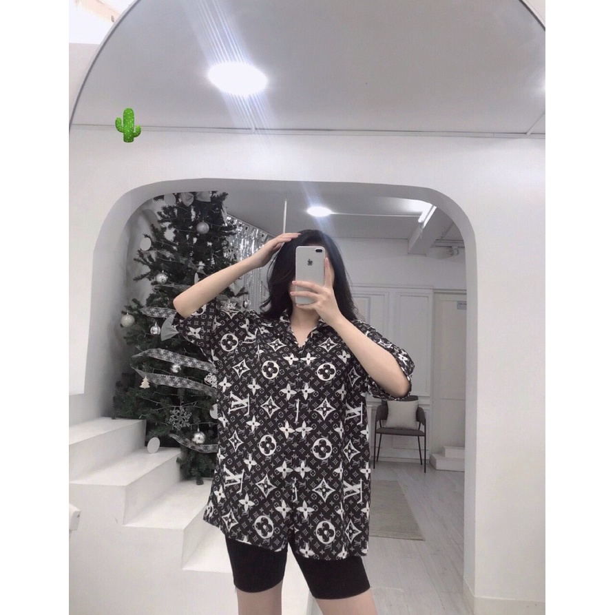 Áo sơ mi form rộng in chữ logo hiệu toàn áo cực xinh , chất kate lụa mềm mịn mát
