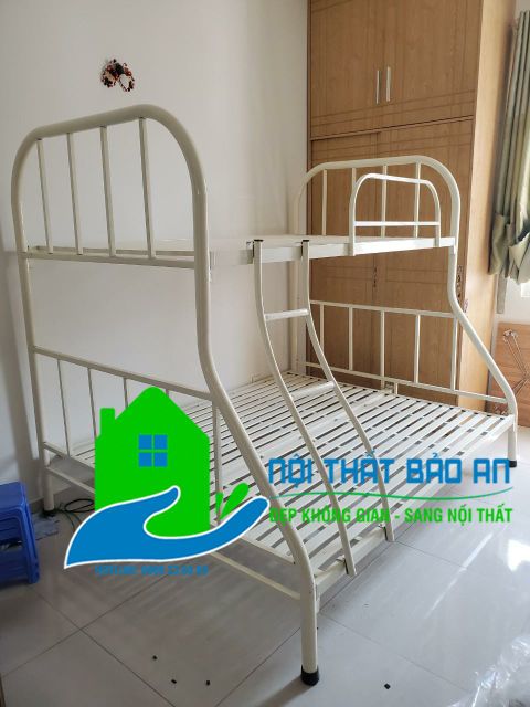 Giường sắt 2 tầng trên 1m2 dưới 1m6 | BigBuy360 - bigbuy360.vn
