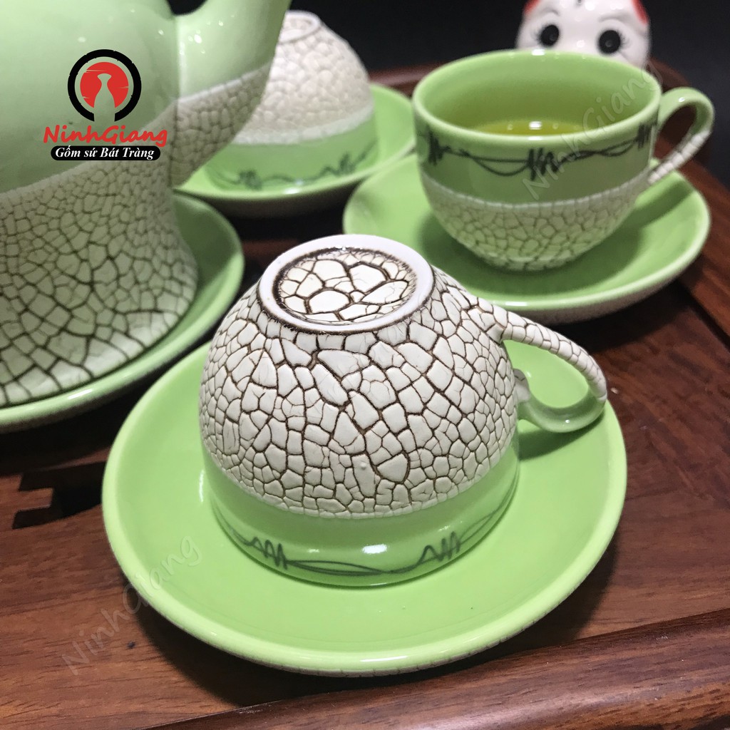 Bộ tách trà gốm Bát Tràng, Hình Chuông, Với CN men lưới Nhật Bản - Hộp đựng đẹp để làm quà tặng