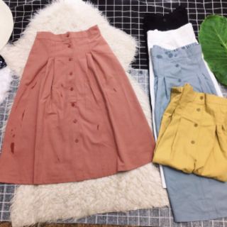 Chân váy xòe phối nút