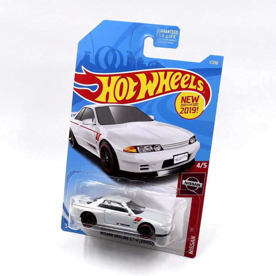 Hotwheels Mô Hình Xe Hơi Nissan Skyline Gt-r (bnr32) Yokohama Màu Trắng