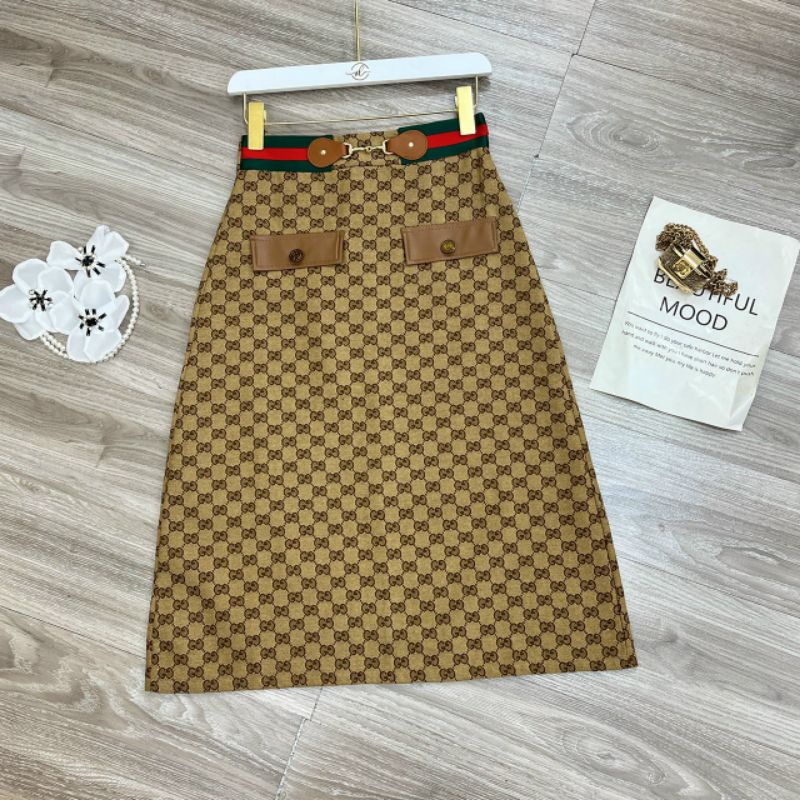 Chân váy GC mới.