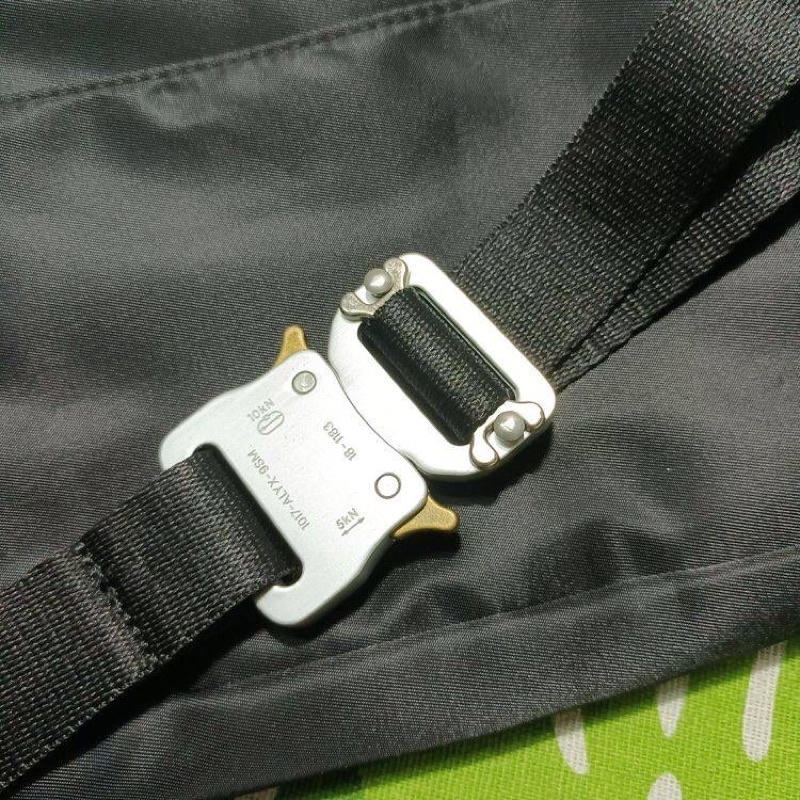 Túi đeo chéo 1017 ALYX 9SM fuoripista belt bag ss22