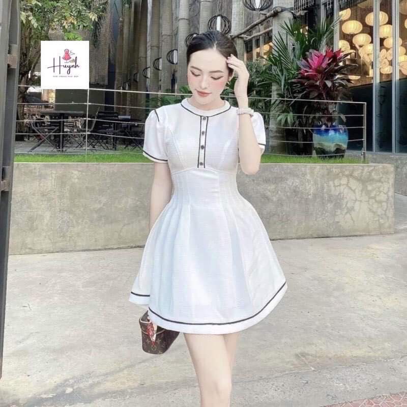 Váy trắng viền đen HS6