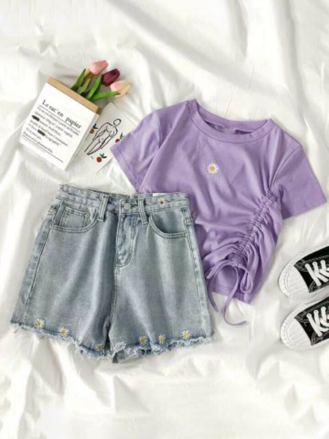 Áo kiểu thêu hoa cúc rút bên