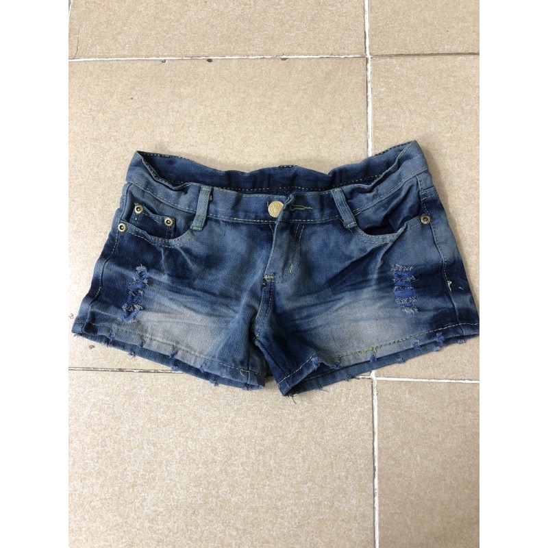 size 27 28 quần short jean rách nữ 2hand mới còn chưa rạch cúc form ngắn