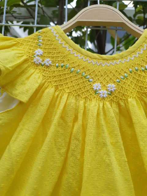 Váy smock thô boi hạt vàng