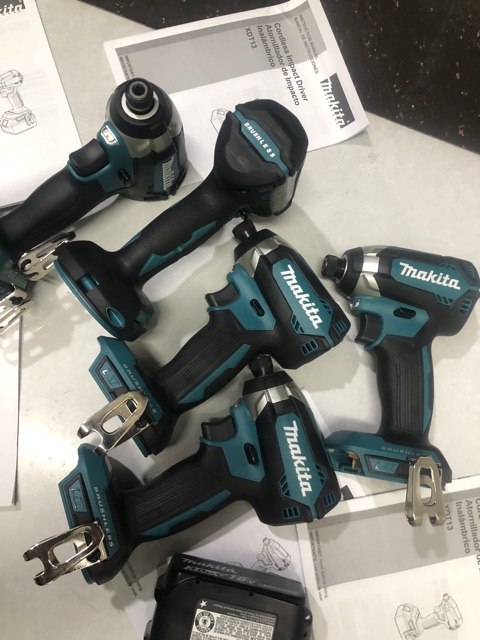 Máy vặn vít makita xdt 13