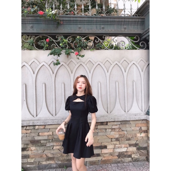 Đầm cutout nơ cổ