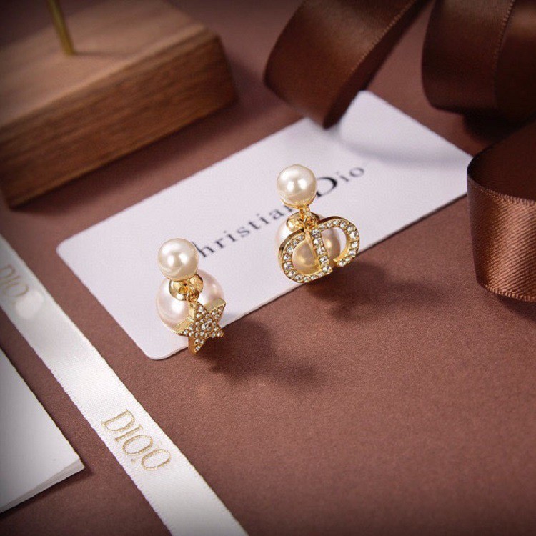 Bông Tai Mạ Vàng Hình Ngôi Sao Và Chữ Cd Chất Lượng Cao 𝑫ìor