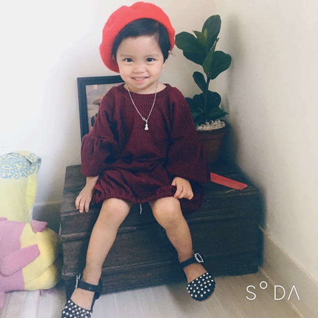 Sét mũ nồi và váy cho bé