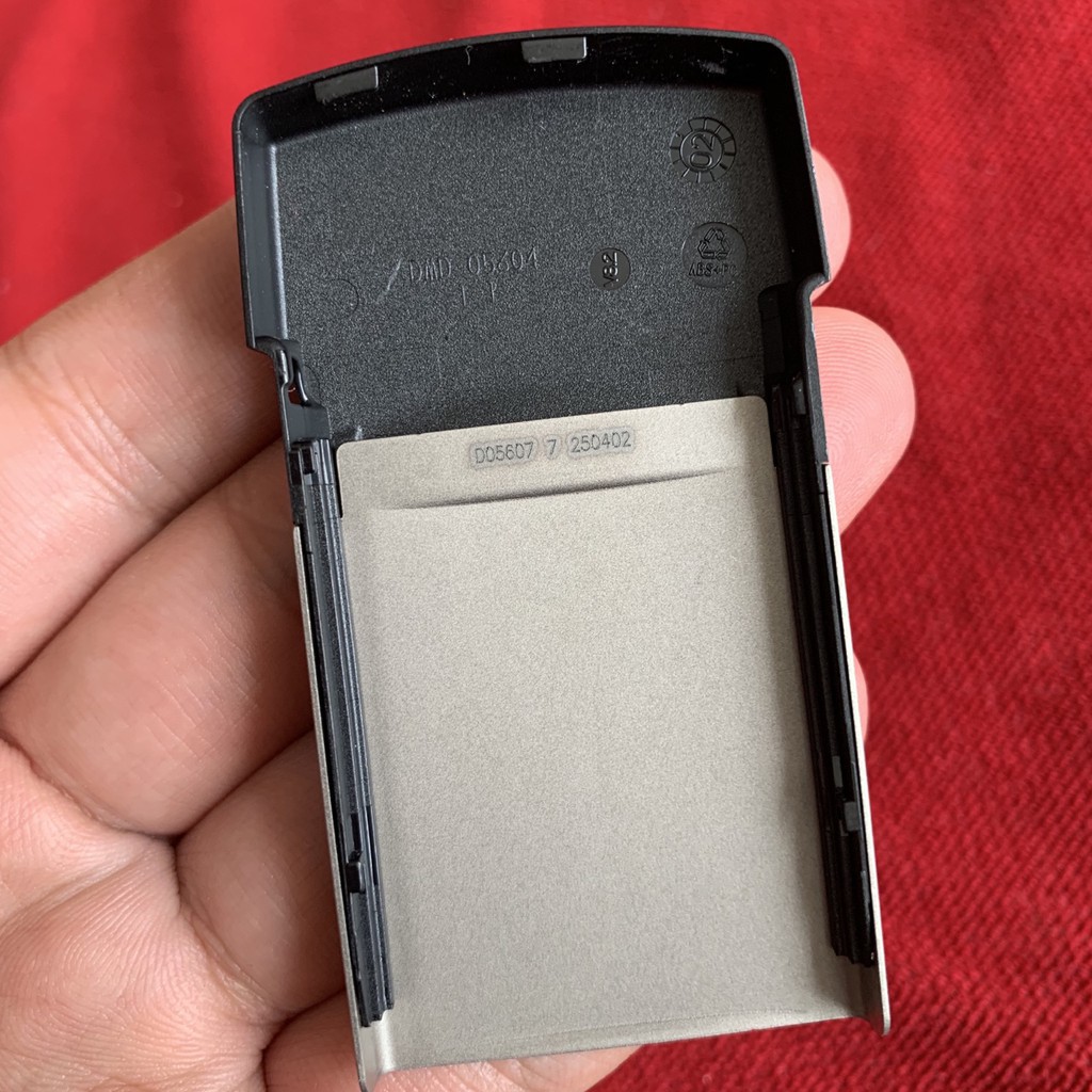 Nắp lưng zin màu cát cháy Nokia 8910 chính hãng | BigBuy360 - bigbuy360.vn