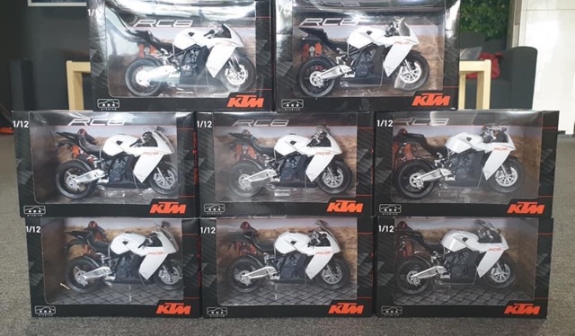 Xe Mô Hình KTM RC8 1:12 hãng sản xuất Joycity