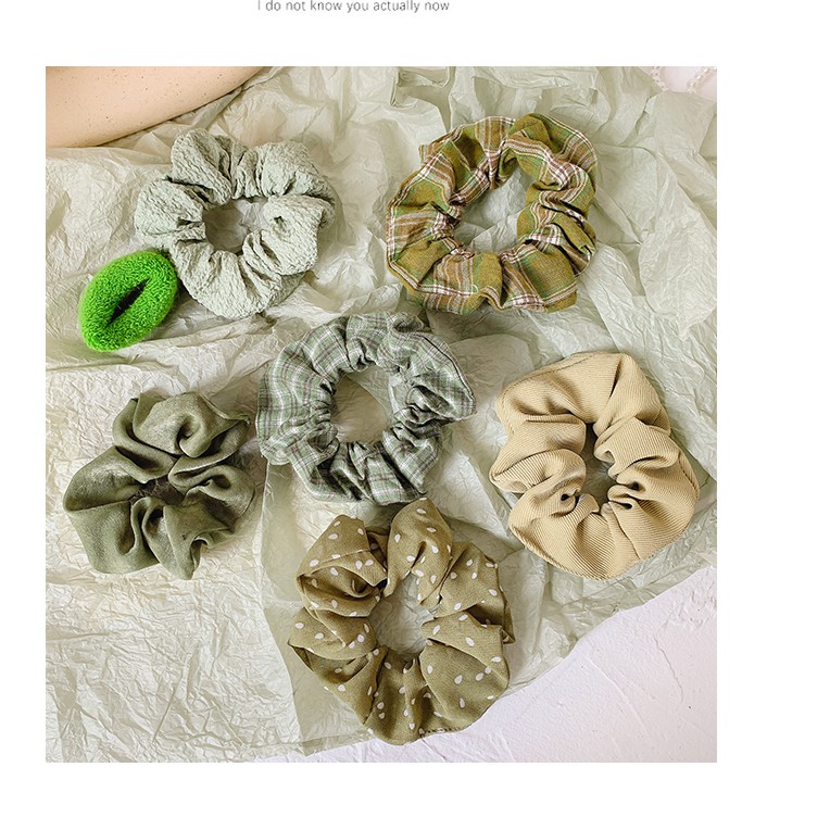 Giao ngẫu nhiên_Dây buộc tóc Scrunchies thời trang tone xanh lá