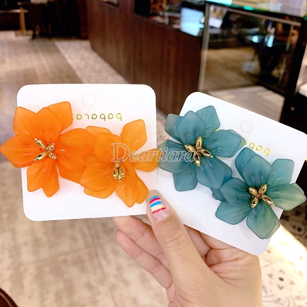 Bông tai hình bông hoa lớn bằng acrylic cho nữ