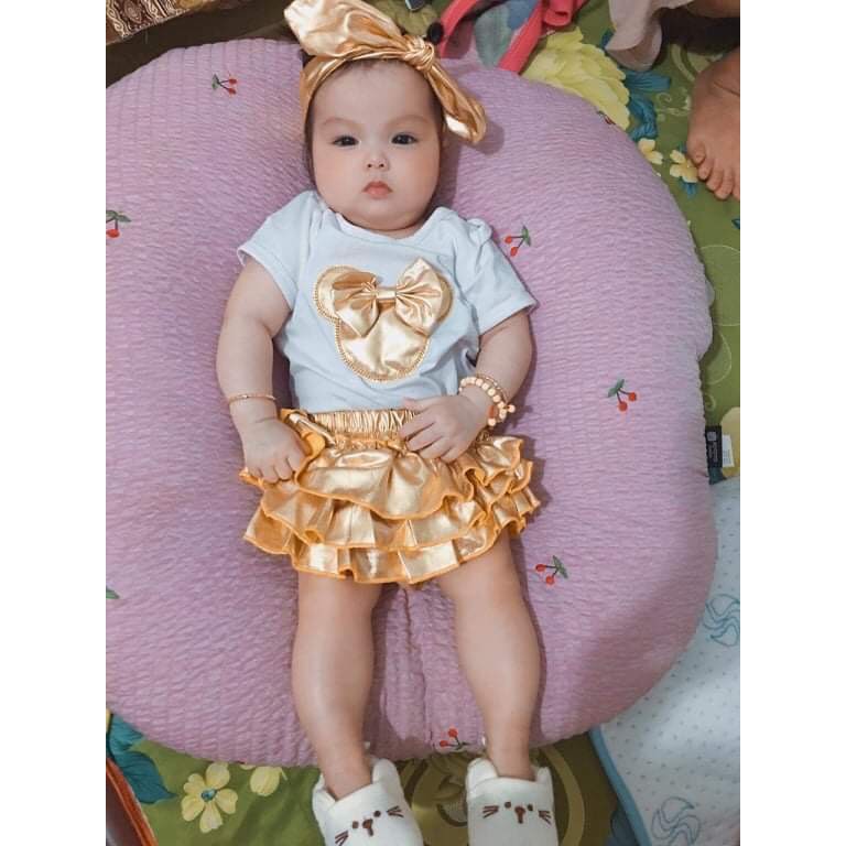 Set mickey gồm turban, áo body, váy có 2 màu trắng và đen chất đẹp