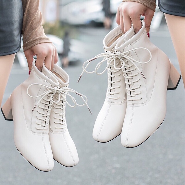 Boot da gót vuông buộc dây cá tính | BigBuy360 - bigbuy360.vn
