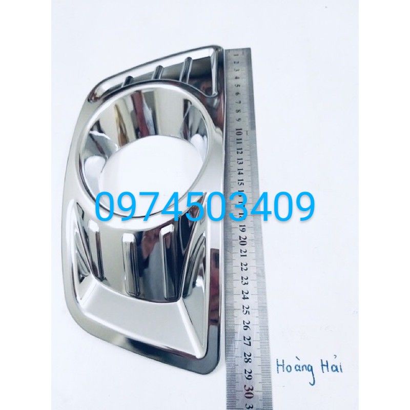 Ốp trang trí viền đèn gầm Kia Carens 2009