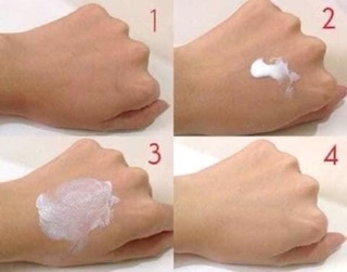 KEM CHỐNG NẮNG VICHY