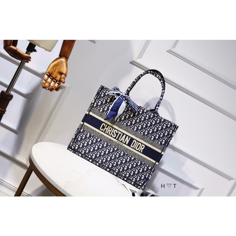 Dior tote bag