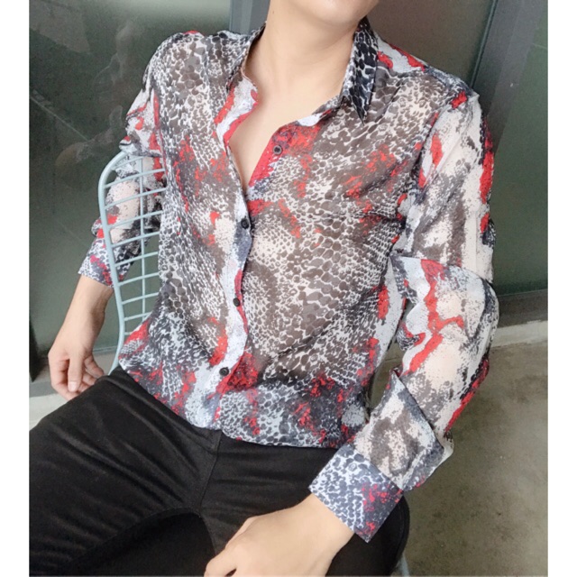 Sơ mi họa tiết rắn độc đáo