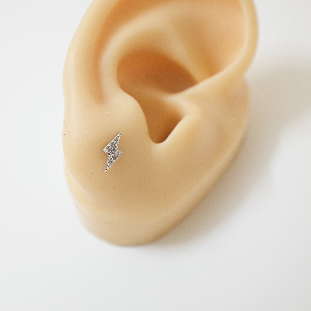 [1 Chiếc] Khuyên Tai Titan Tia Chớp Đính Đá Unisex Màu Bạc Đuôi Bi Không Gỉ Sét Không Ngứa Bông Tai Nam Julies Box 66