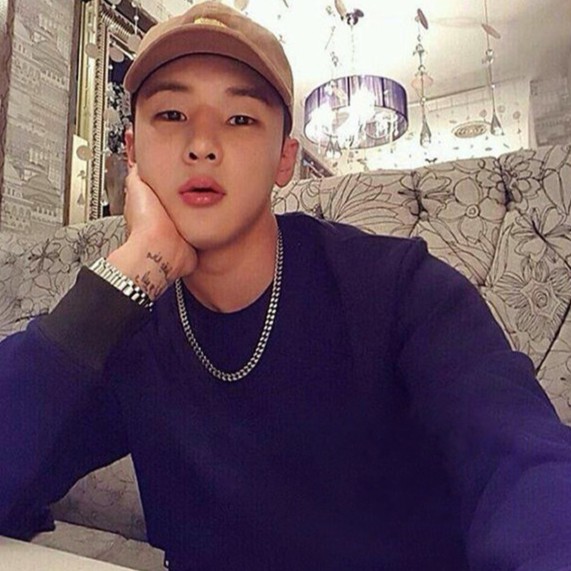 Vòng cổ phong cách thời trang hiphop