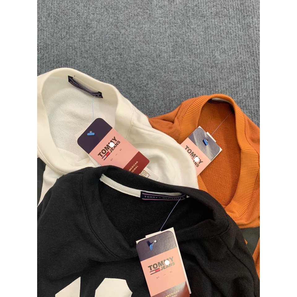 Áo Croptop Dài Tay T.o.m.m.y