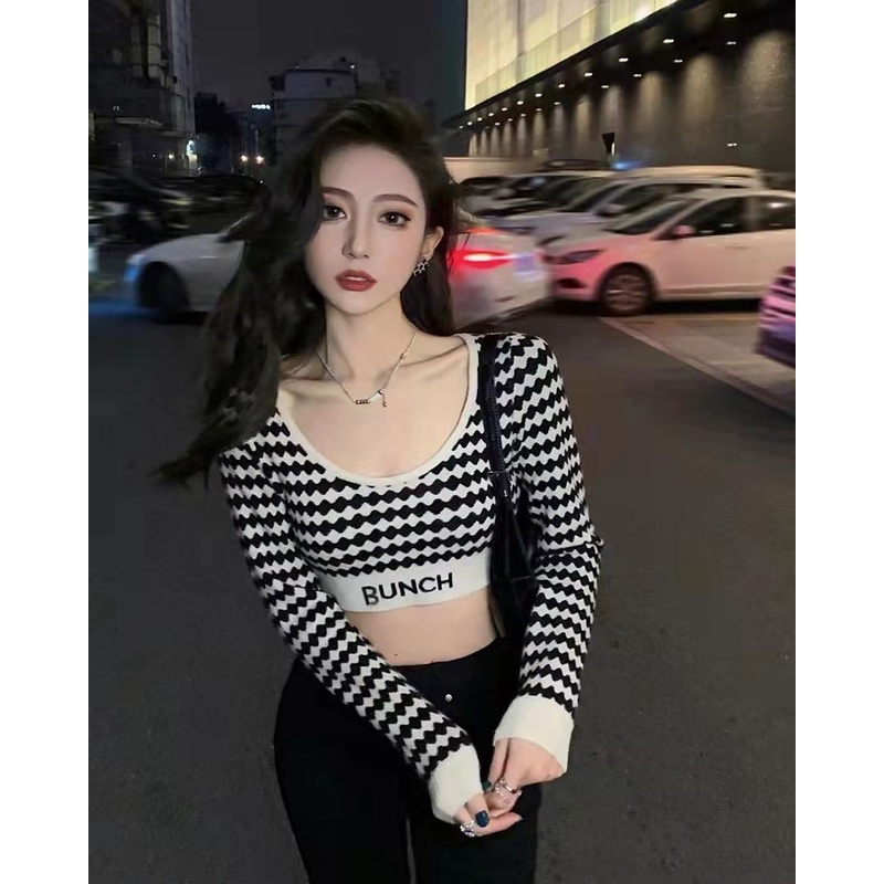 Áo Croptop Dệt Kim Tay Dài Hoạ Tiết Kẻ Sọc Thiết Kế Ngọt Ngào