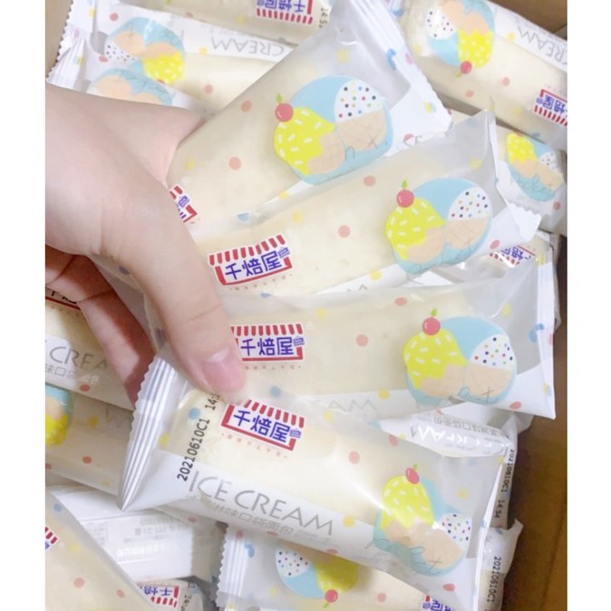 Bánh sữa chua tự chọn vị truyền thống/ phomai/ sầu riêng/ cam/ ice cream