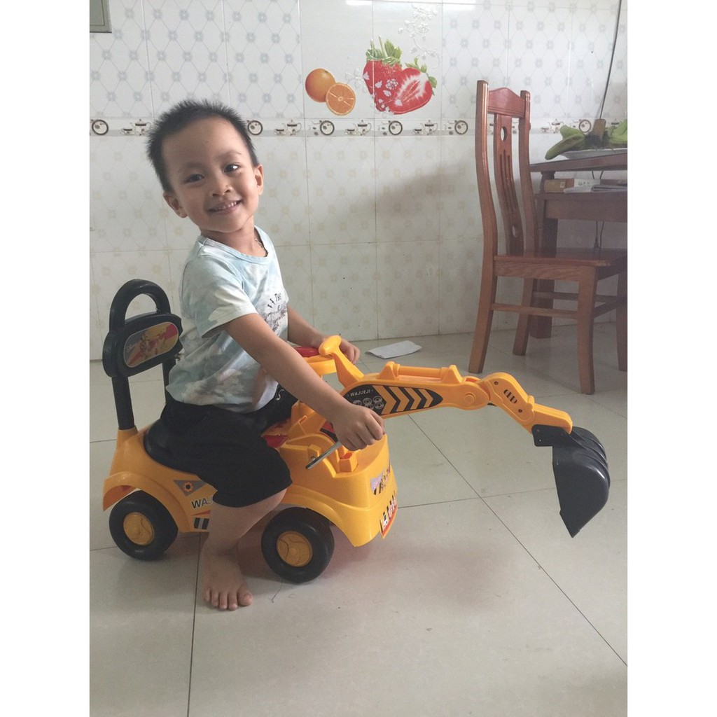 Xe cẩu , xe chòi chân