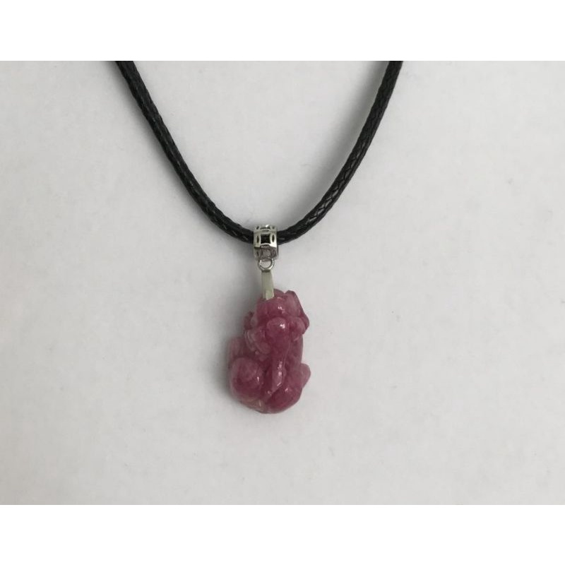 Vòng cổ tỳ hưu đá hồng chế tác thủ công kích hoạt tài lộc