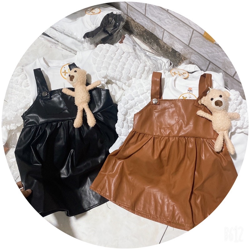 Set yếm da kèm gấu bông cho bé gái