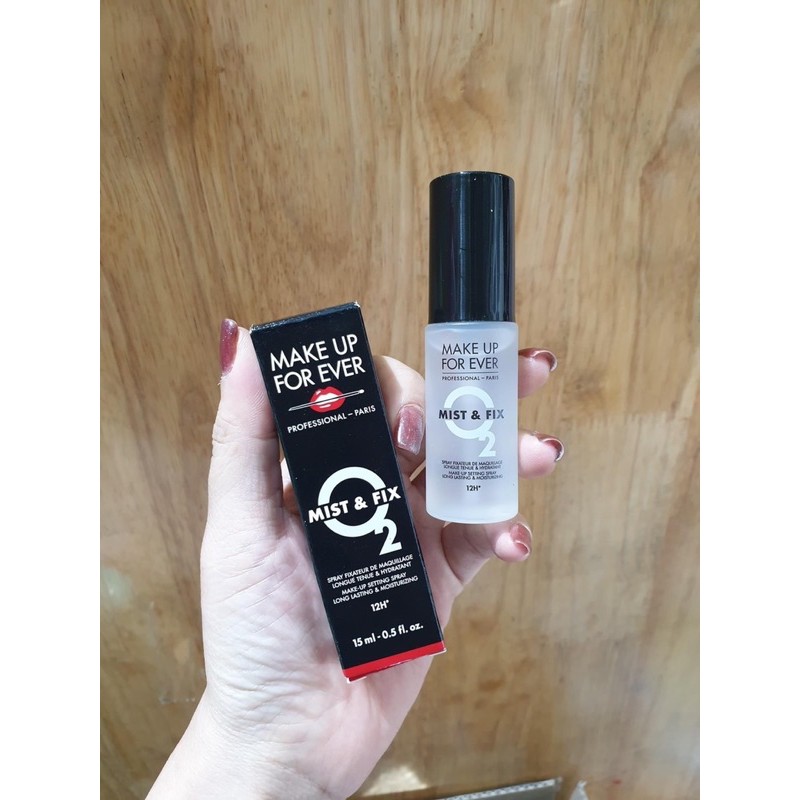 Xịt bền lớp makeup  Mist &amp; Fix Setting Spray 15ml