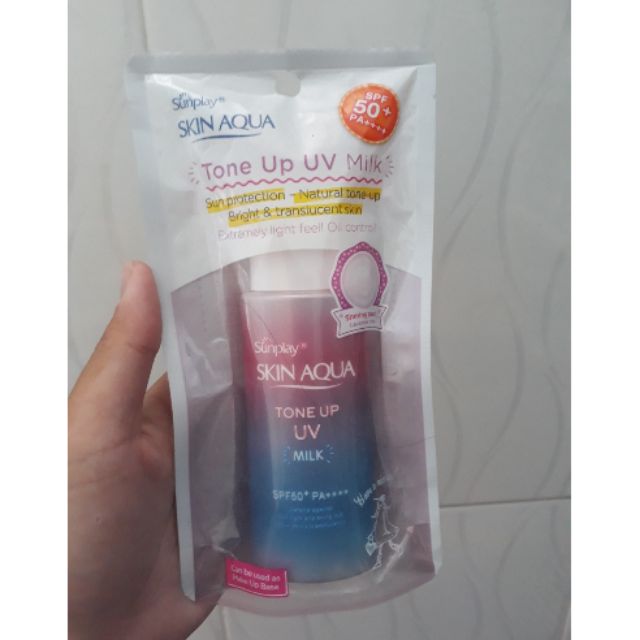 Chống nắng sunplay Tone Up UV Milk