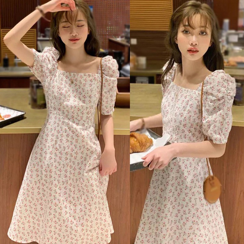 Đầm Tay Ngắn Hoạ Tiết Hoa Thiết Kế Cổ Vuông Nữ Tính