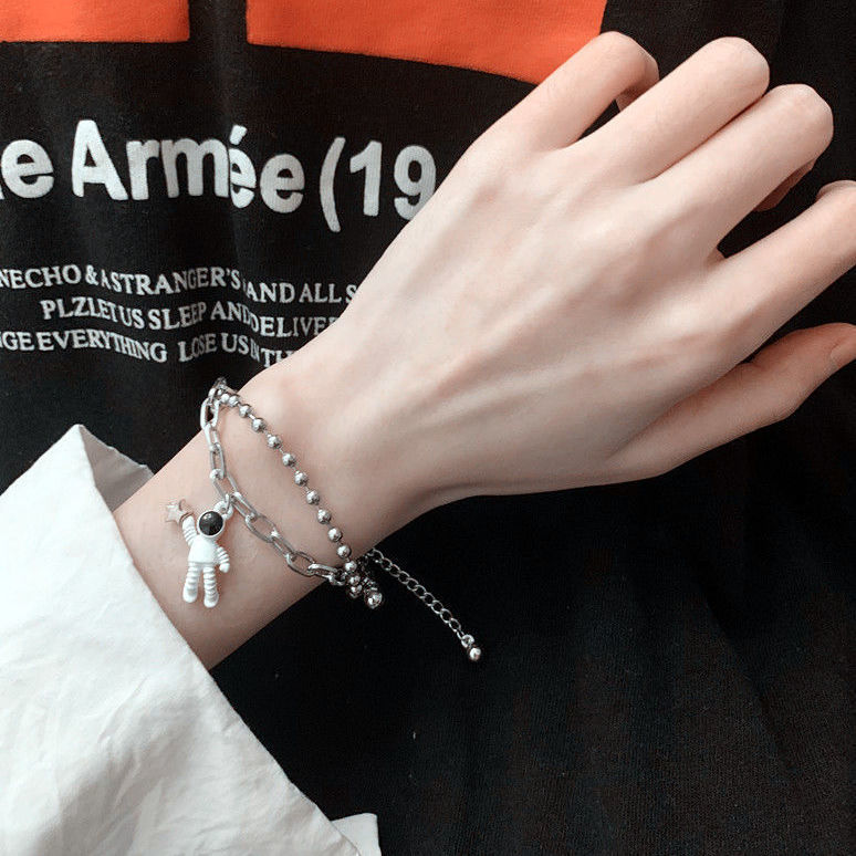 [Mã FAMAYFA giảm 10K đơn 50K] Vòng Tay Kim Loại Mặt Hình Phi Hành Gia Phong Cách Hàn Quốc | BigBuy360 - bigbuy360.vn