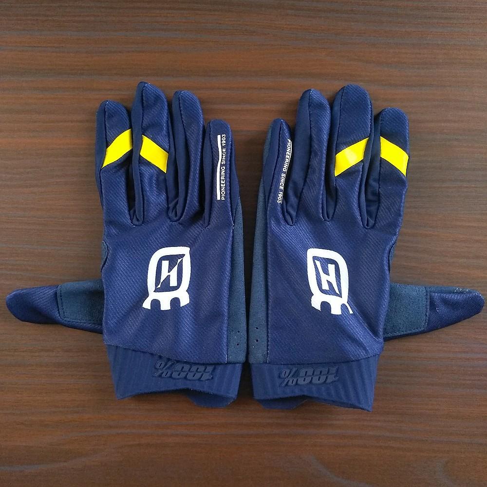 Găng Tay Chạy Xe Đạp Husqvarna Cao Cấp Có Thể Chạm Màn Hình Cảm Ứng Size S-XL