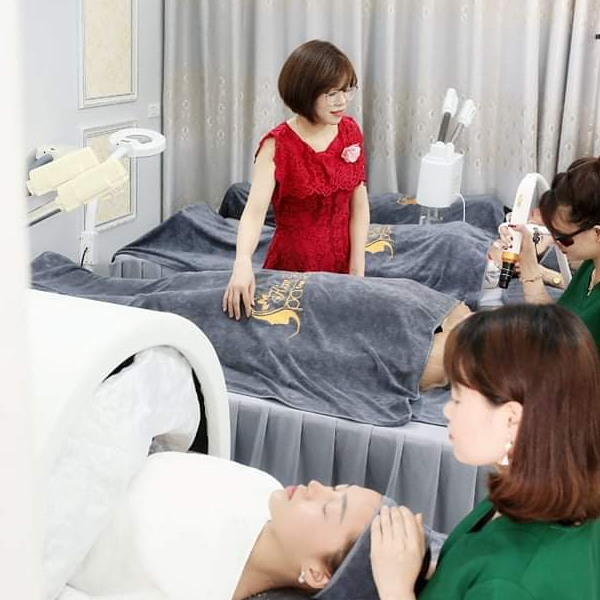 mỹ phẩm điều trị spa kim xuyến