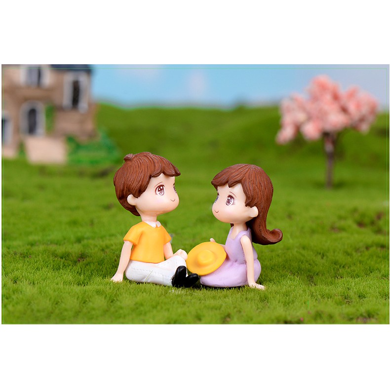 Mô hình cặp đôi nam nữ ngồi ngắm sao phụ kiện trang trí