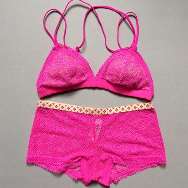 Bộ đồ lót bralette Victoria's Secret, size S, chính hãng