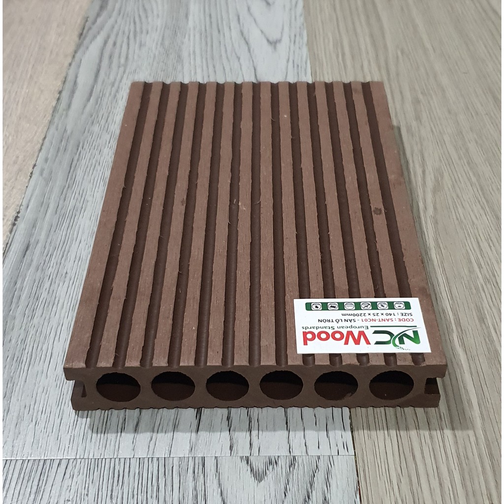 Thanh gỗ nhựa composite ngoài trời lỗ tròn, lỗ vuông
